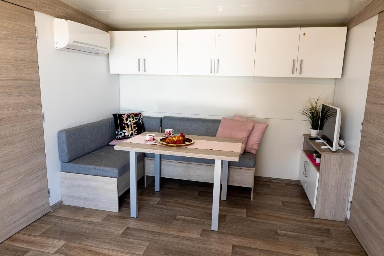 Mobile Home Whit Sea View Lavojesa 드라게 외부 사진