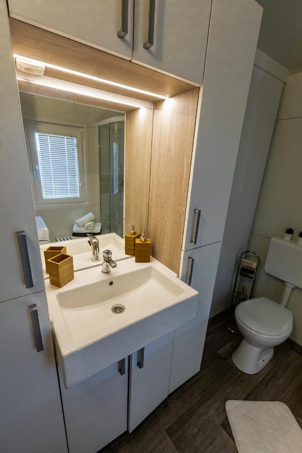 Mobile Home Whit Sea View Lavojesa 드라게 외부 사진