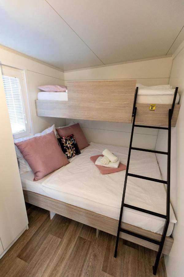 Mobile Home Whit Sea View Lavojesa 드라게 외부 사진